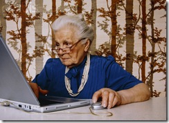 old-woman-using-laptop old-woman-using-laptop